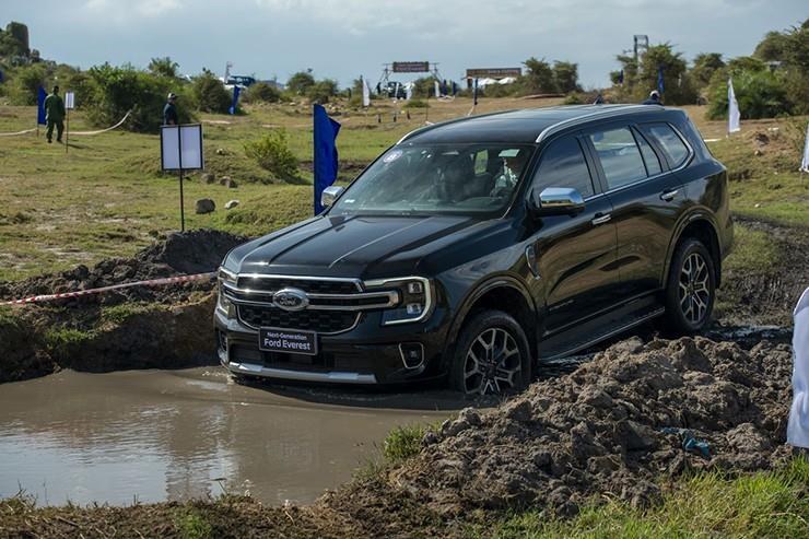 Giá xe Ford Everest cập nhật tháng 4/2026